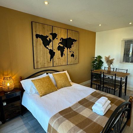 Cozy Flat With Balcony Διαμέρισμα Λονδίνο Εξωτερικό φωτογραφία