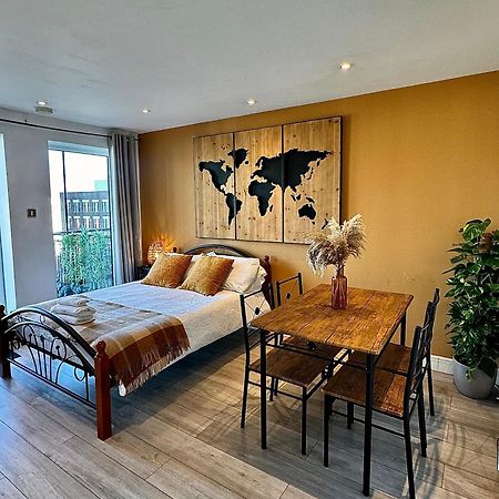 Cozy Flat With Balcony Διαμέρισμα Λονδίνο Εξωτερικό φωτογραφία