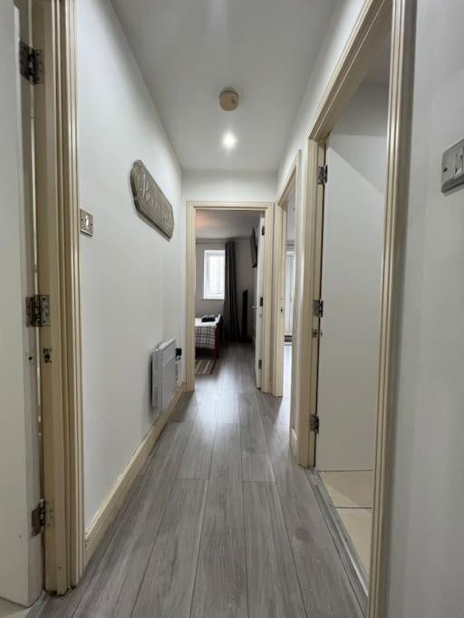 Cozy Flat With Balcony Διαμέρισμα Λονδίνο Εξωτερικό φωτογραφία