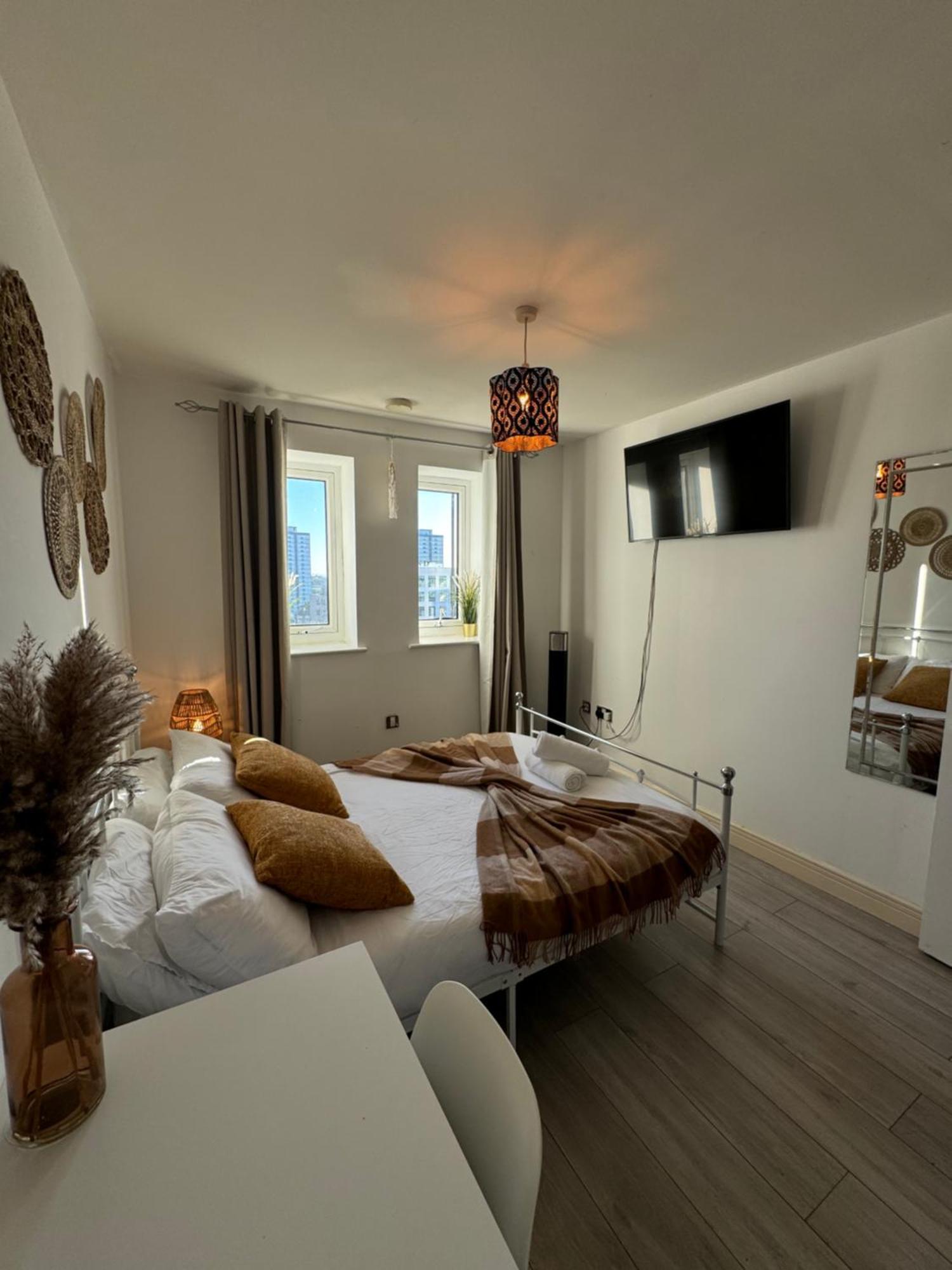 Cozy Flat With Balcony Διαμέρισμα Λονδίνο Εξωτερικό φωτογραφία