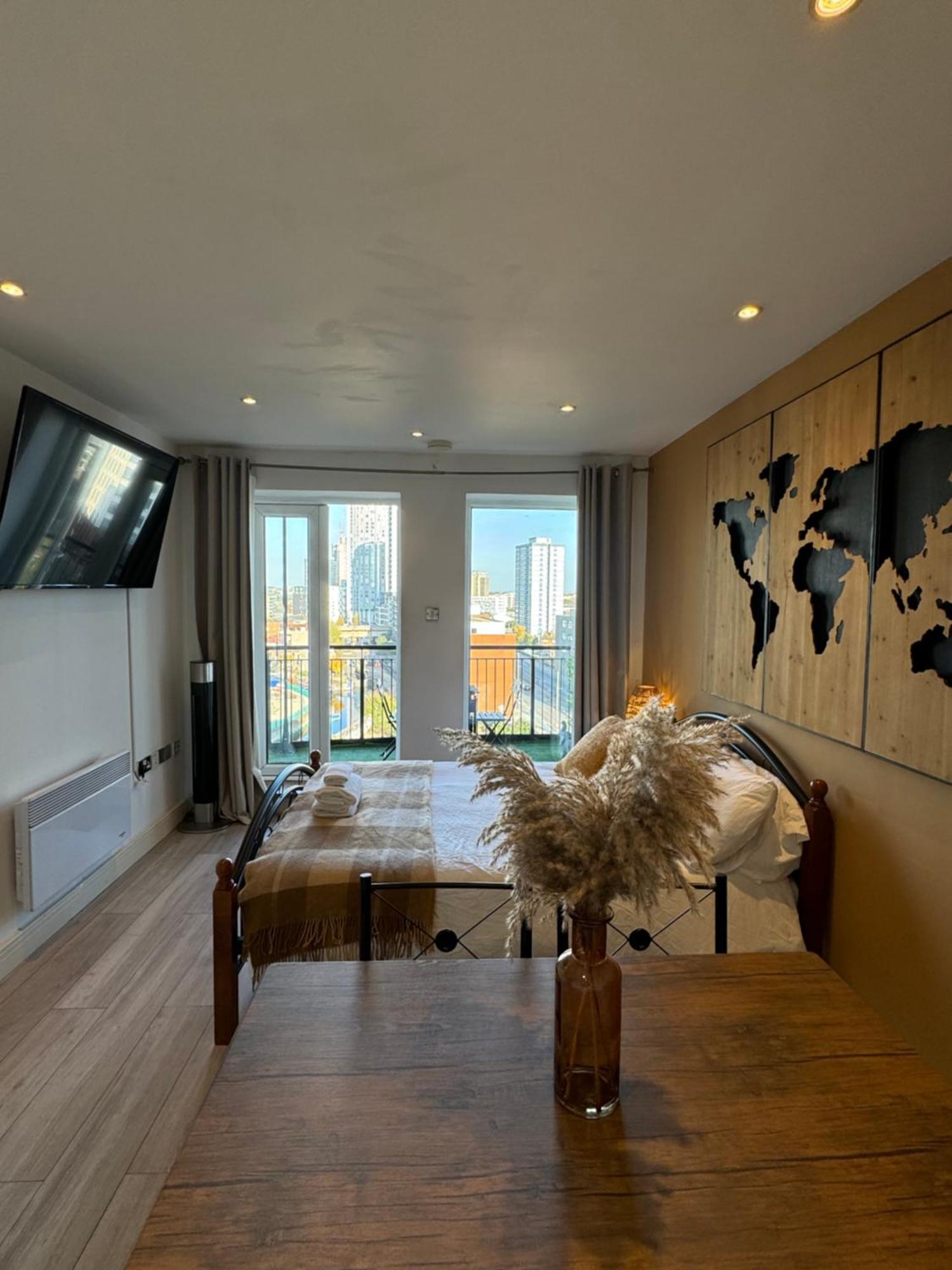 Cozy Flat With Balcony Διαμέρισμα Λονδίνο Εξωτερικό φωτογραφία